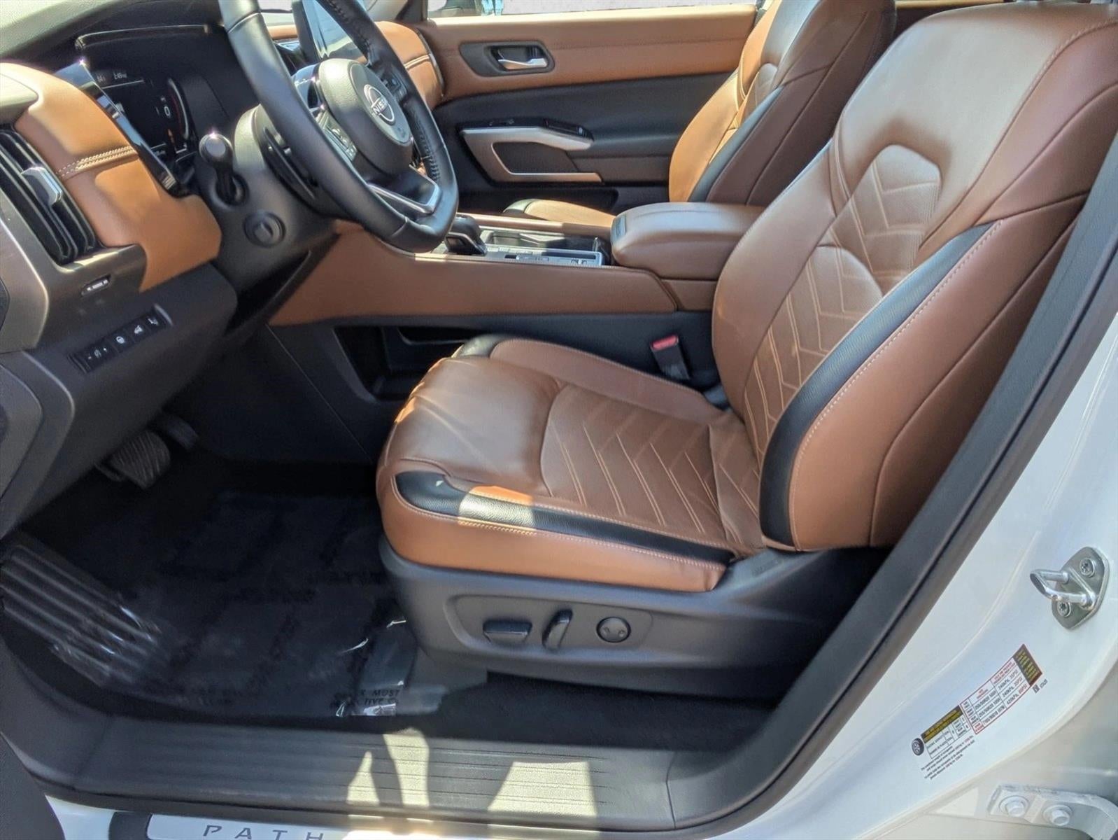 2024 Nissan Pathfinder Platinum 2WD