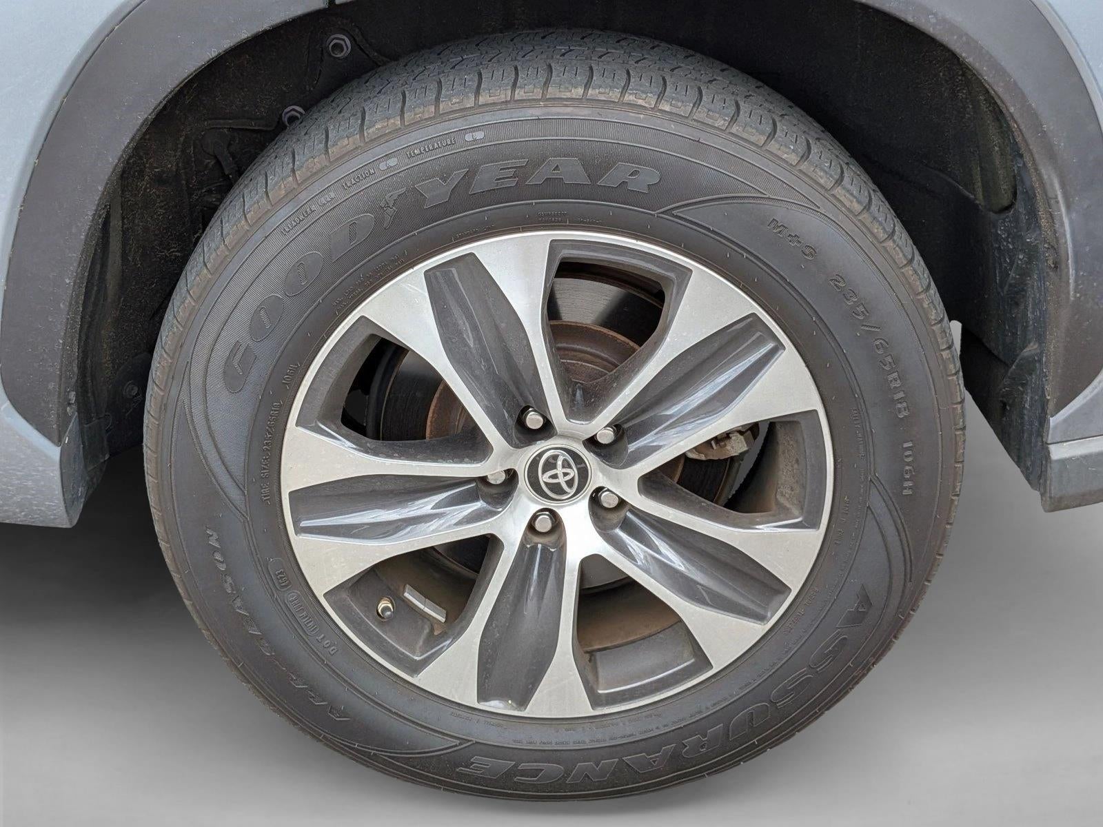 2020 Toyota Highlander XLE FWD (Natl)