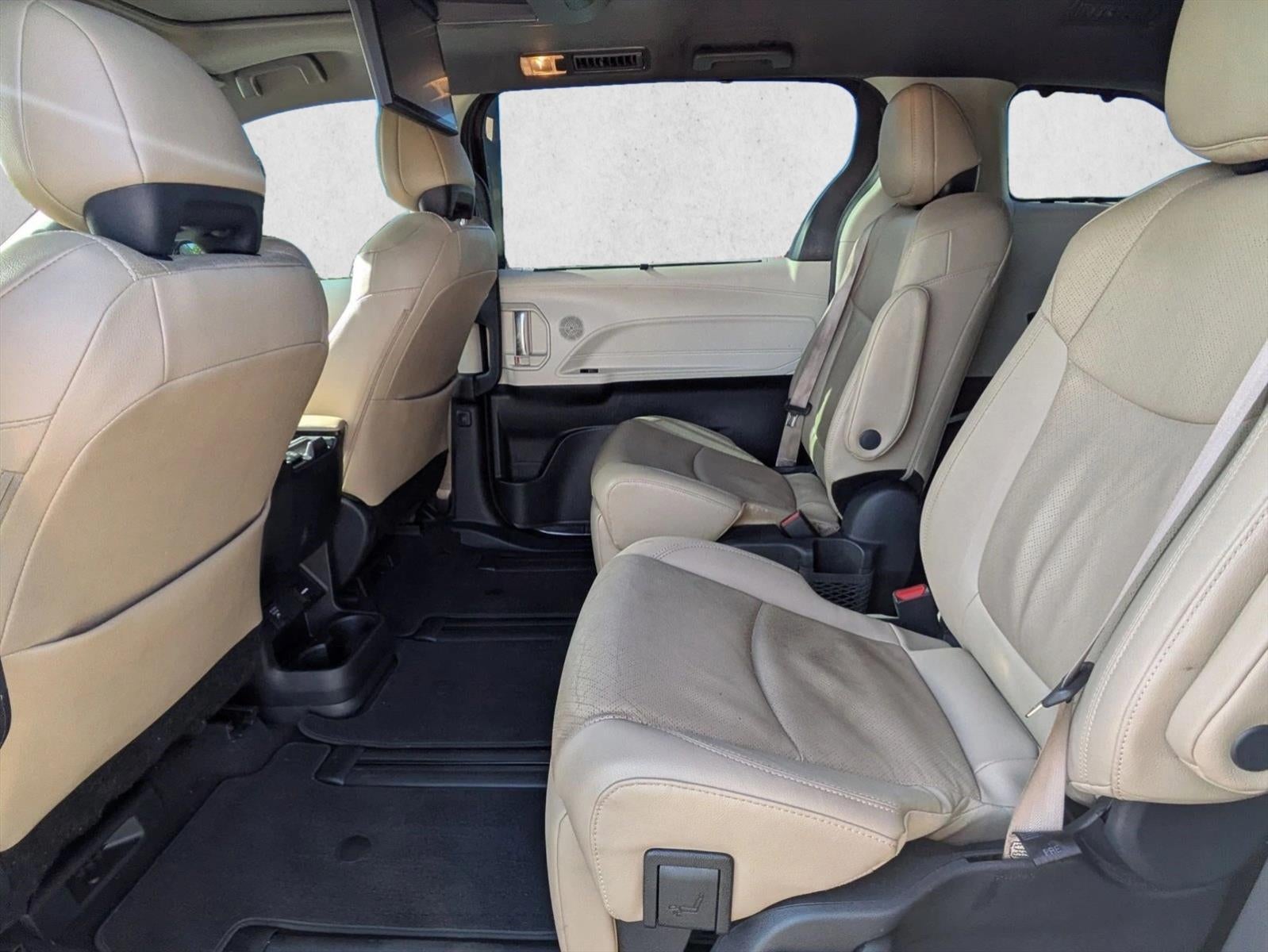 2023 Toyota Sienna Limited FWD 7-Passenger (GS)