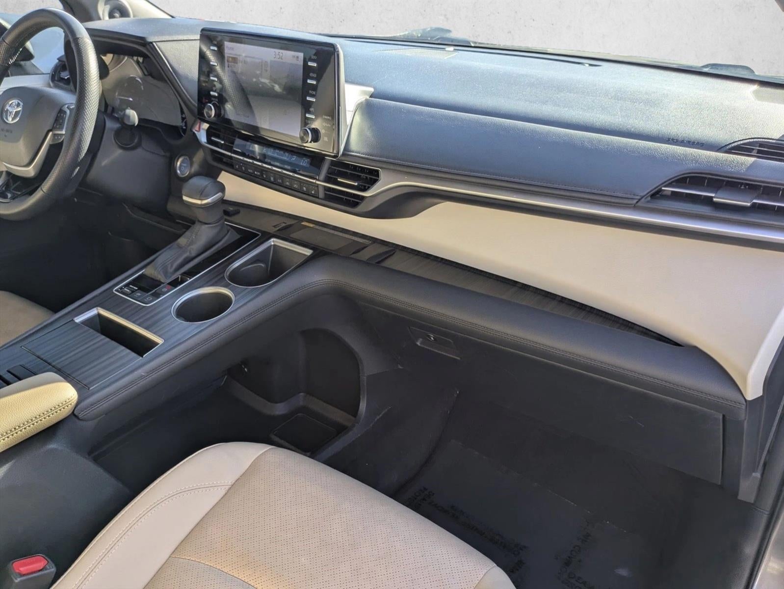 2023 Toyota Sienna Limited FWD 7-Passenger (GS)