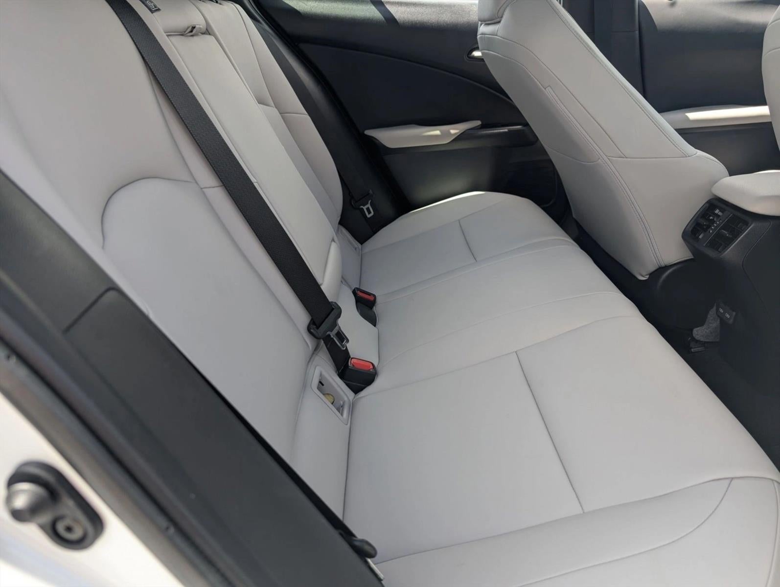 2024 Lexus UX 250h Premium FWD