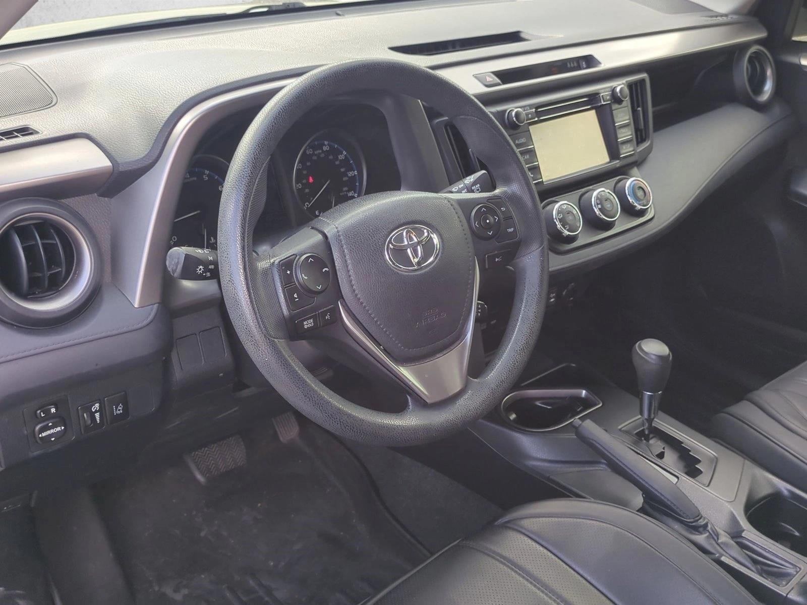 2017 Toyota RAV4 LE FWD (GS)