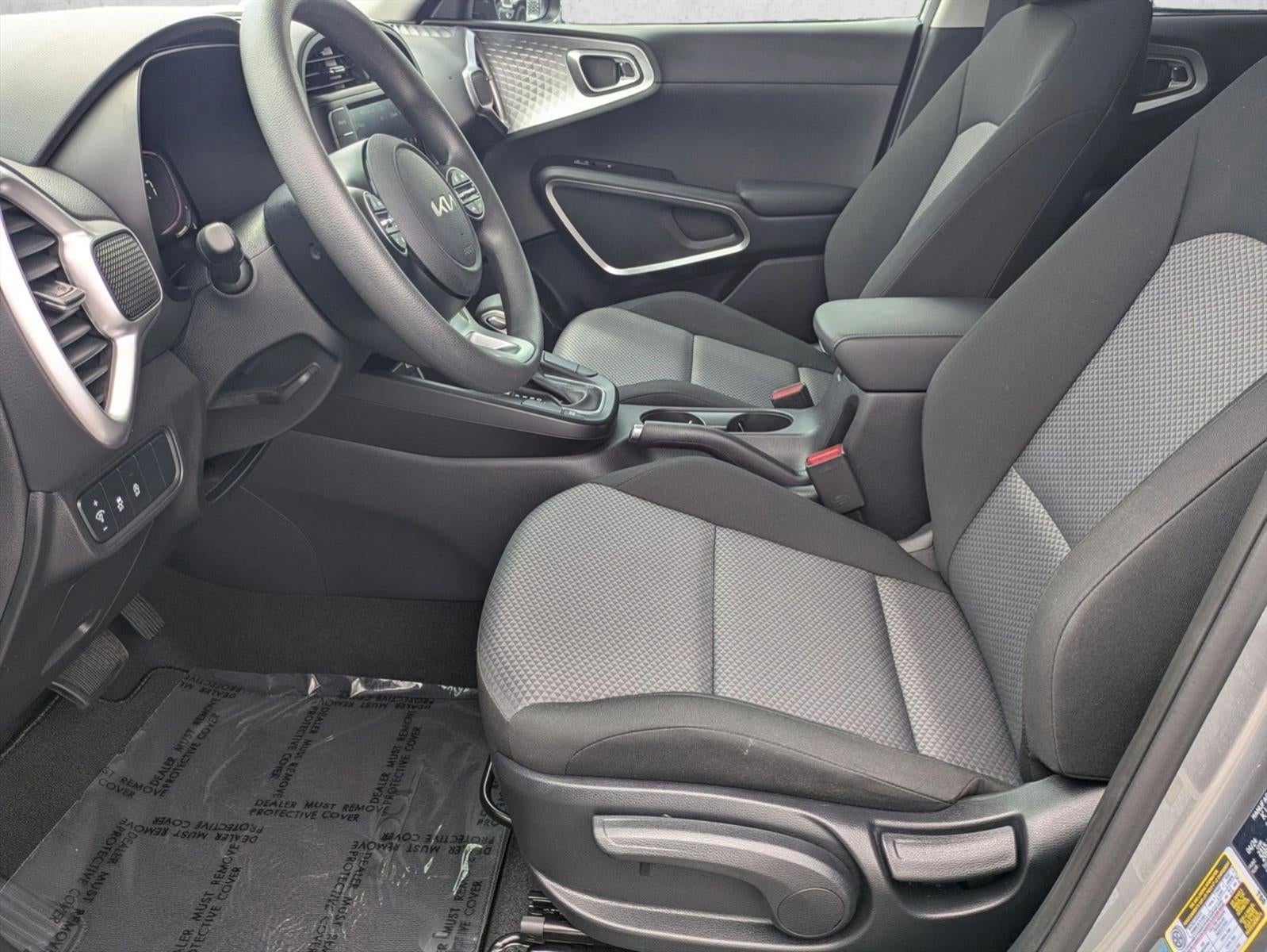 2024 Kia Soul LX IVT