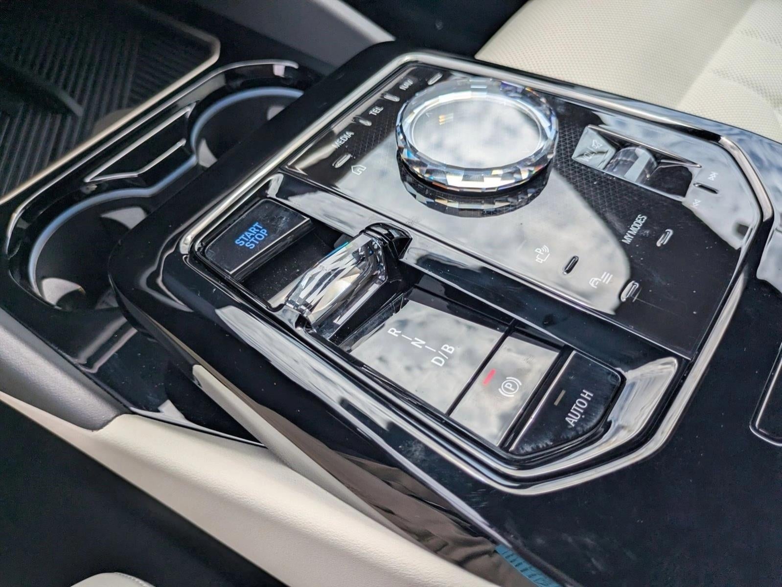 2025 BMW i5 M60 Sedan