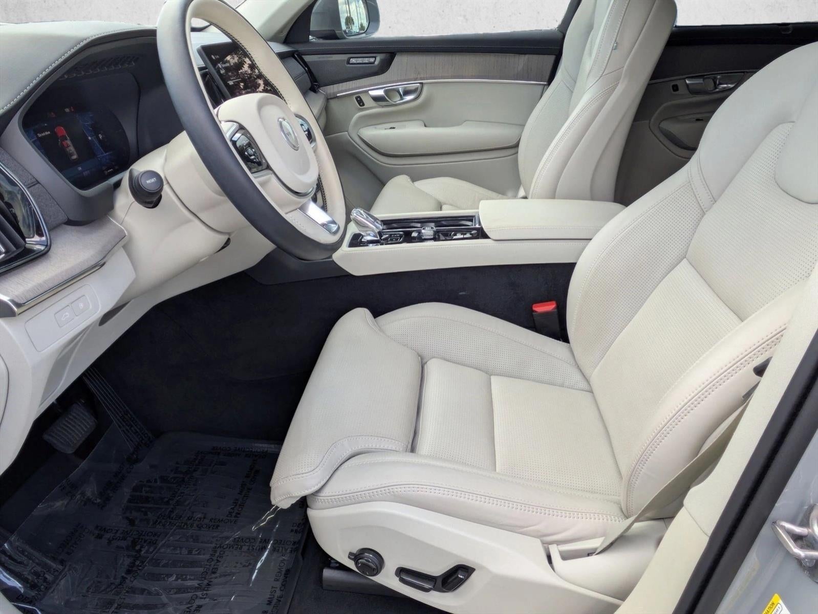 2025 Volvo XC90 Plug-In Hybrid 2025.5 T8 AWD Ultra 7-Seater