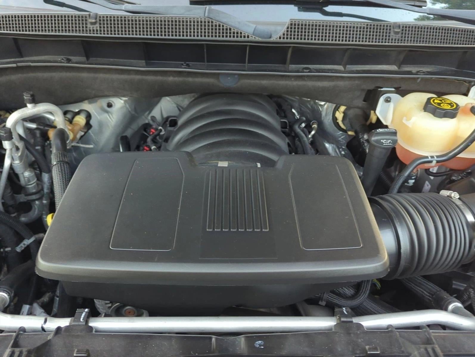 2022 Chevrolet Suburban 4WD RST