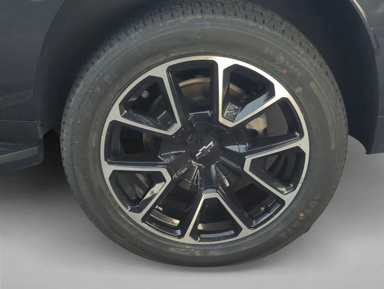 2022 Chevrolet Suburban 4WD RST