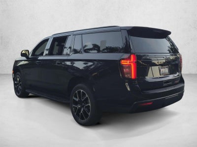 2022 Chevrolet Suburban 4WD RST