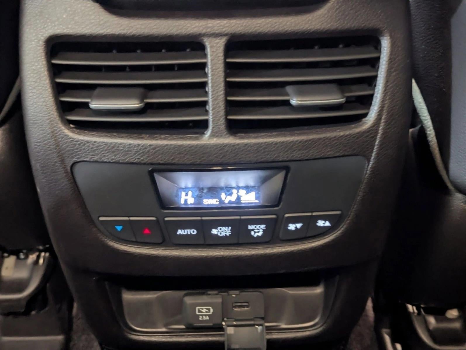 2017 Acura MDX FWD w/Technology Pkg