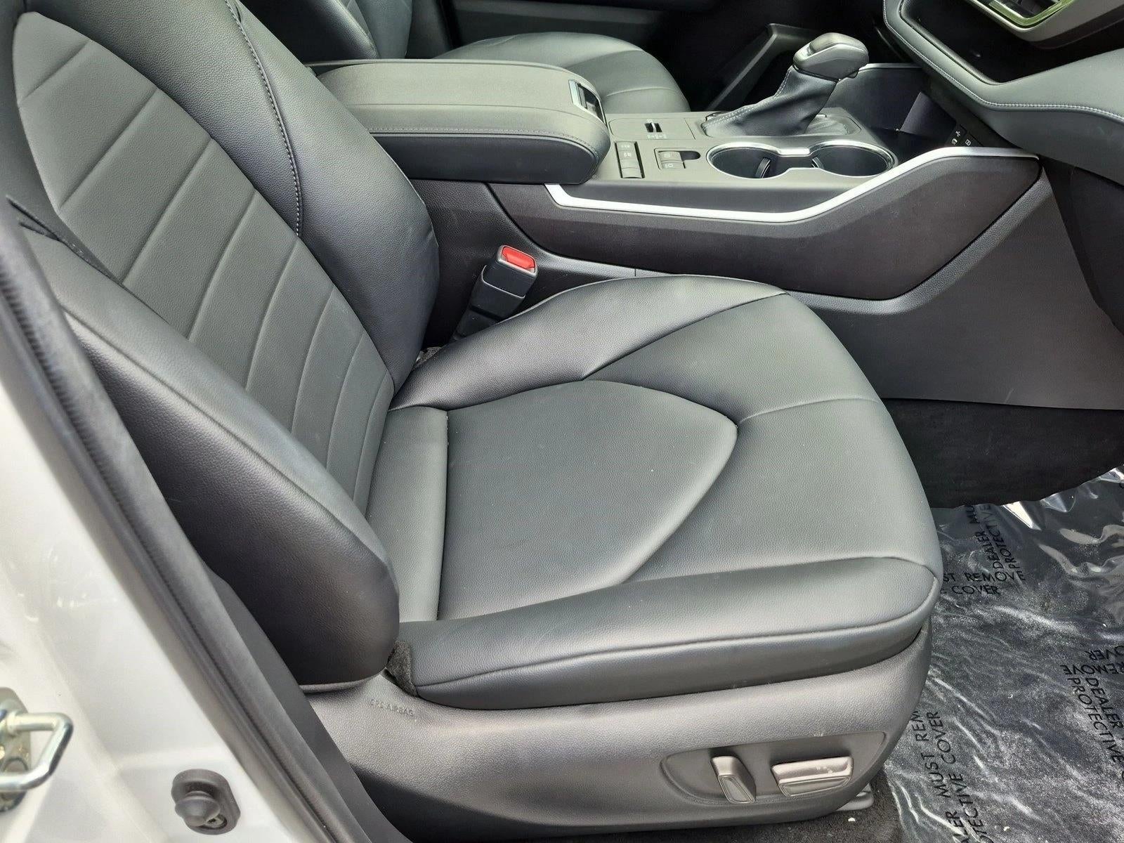 2022 Toyota Highlander Hybrid XLE FWD (Natl)