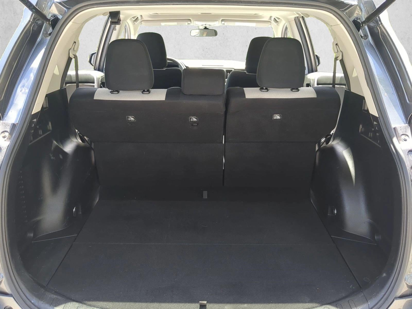 2017 Toyota RAV4 XLE AWD (Natl)