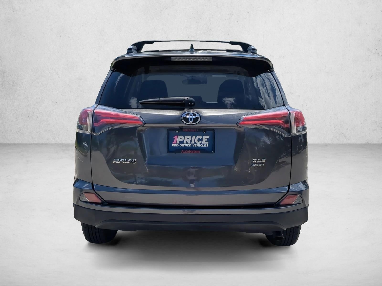 2017 Toyota RAV4 XLE AWD (Natl)