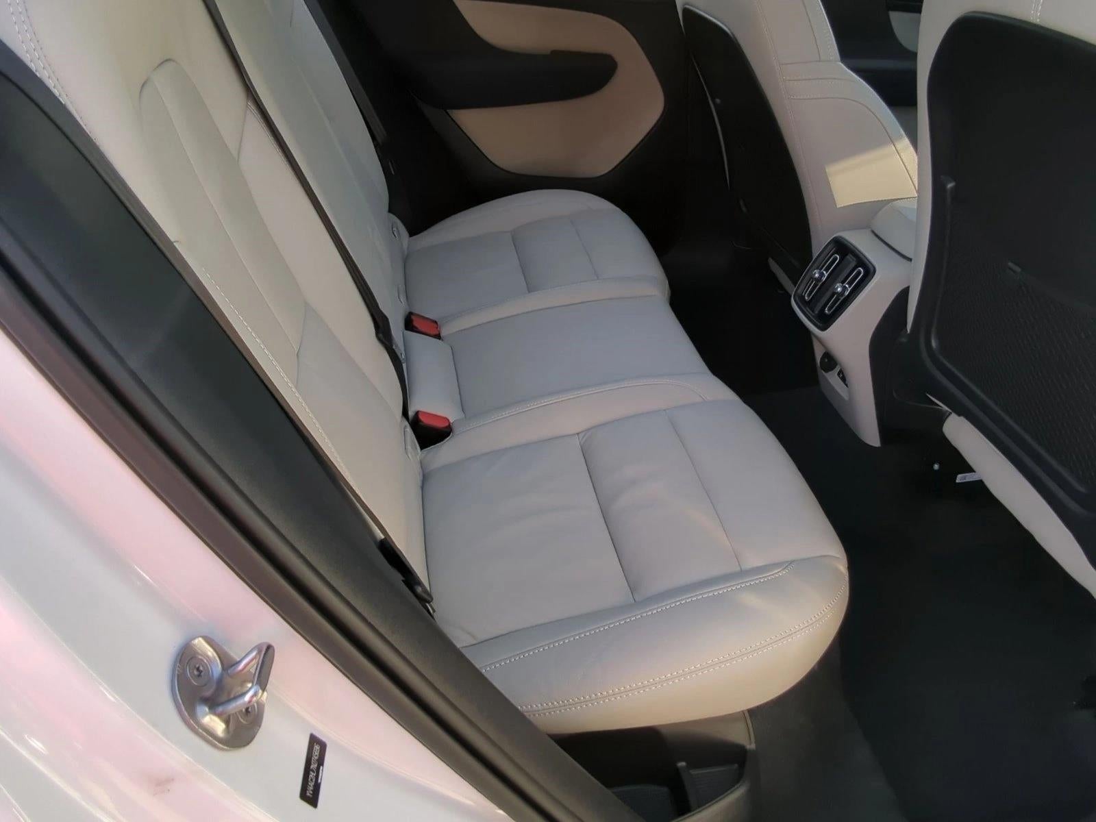 2022 Volvo XC40 T4 FWD Inscription