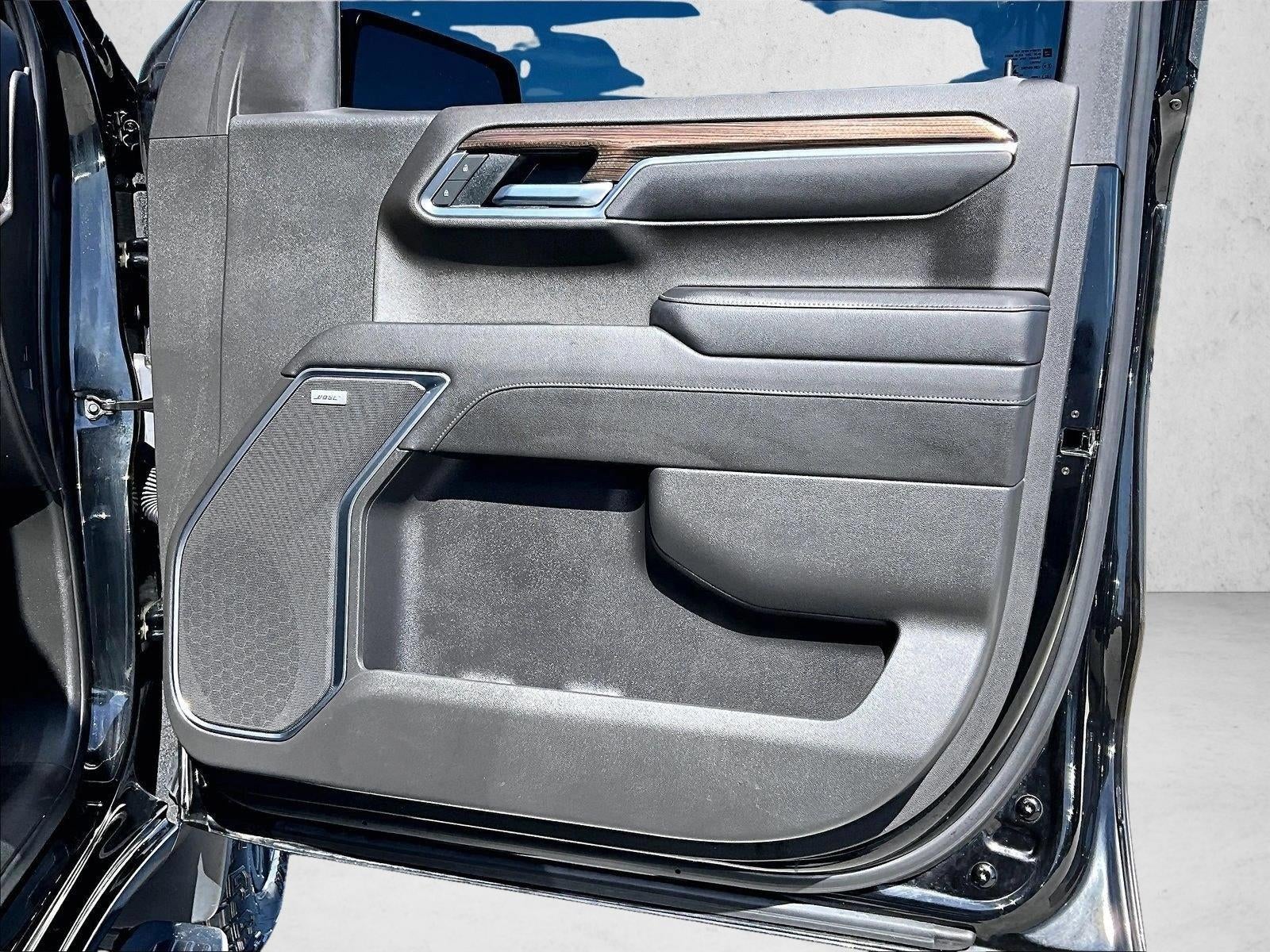 2022 Chevrolet Silverado 1500 Crew Cab Short Box 4-Wheel Drive LT Trail Boss