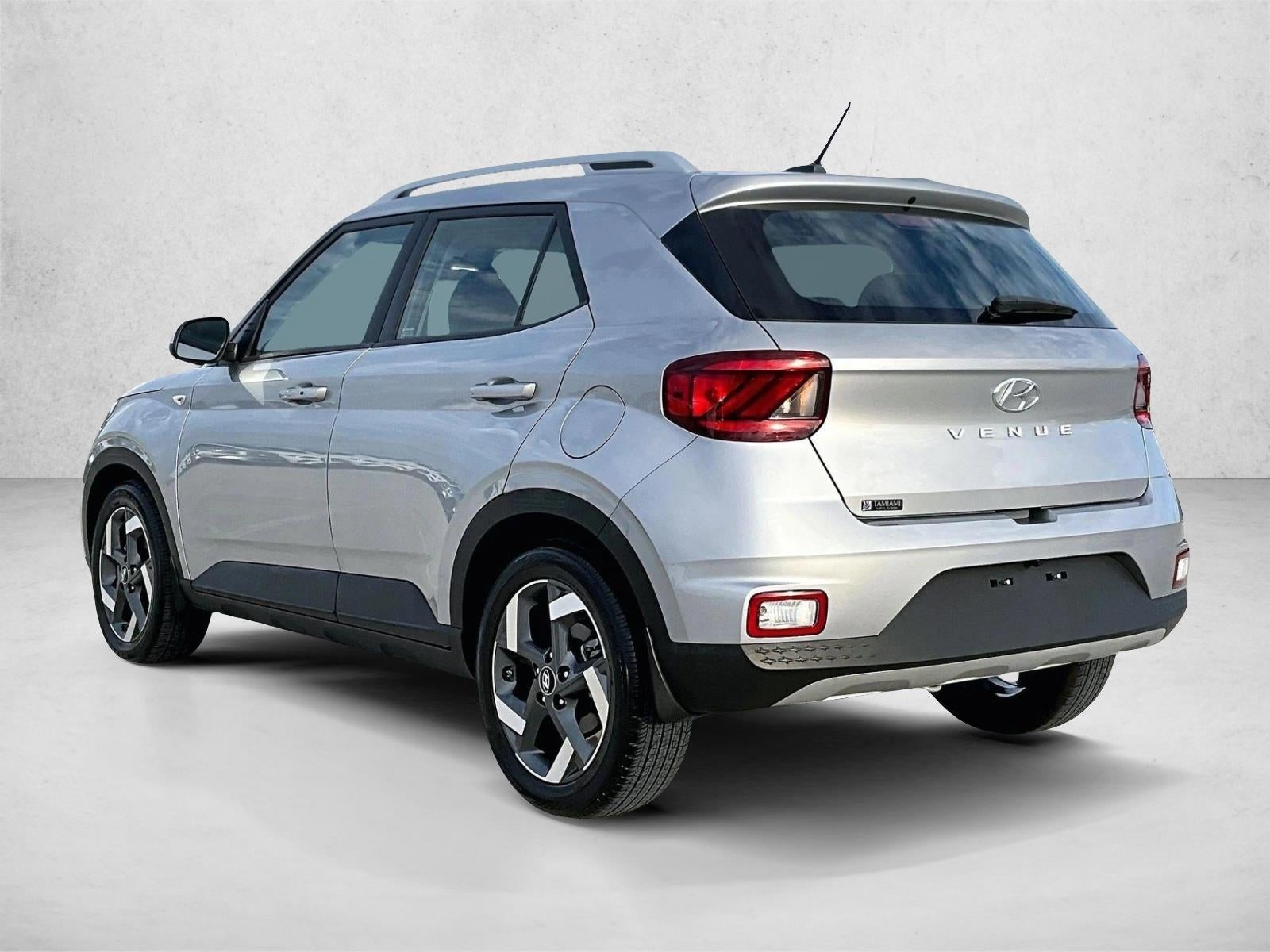 2024 Hyundai VENUE SEL IVT