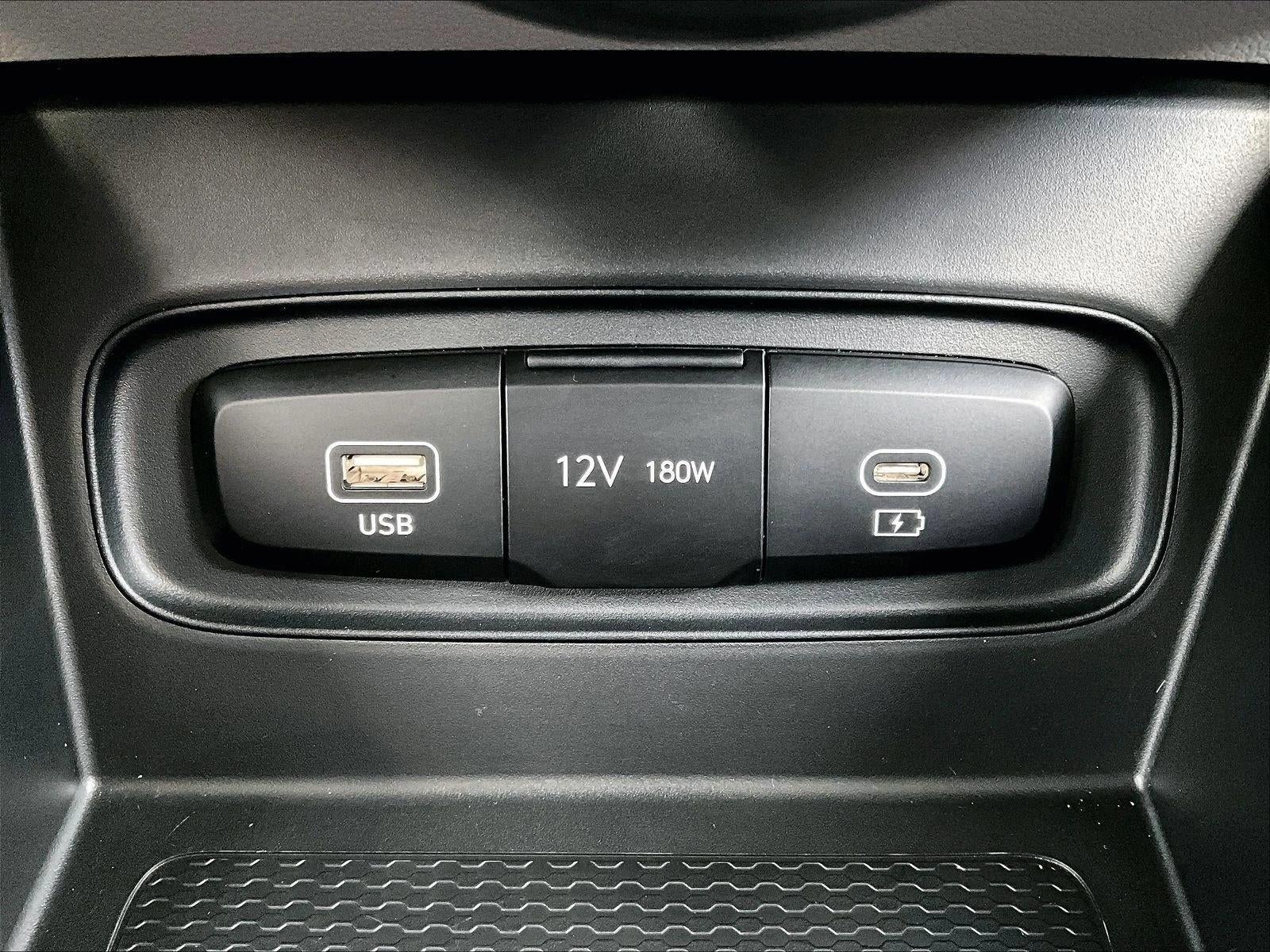 2024 Hyundai VENUE SEL IVT