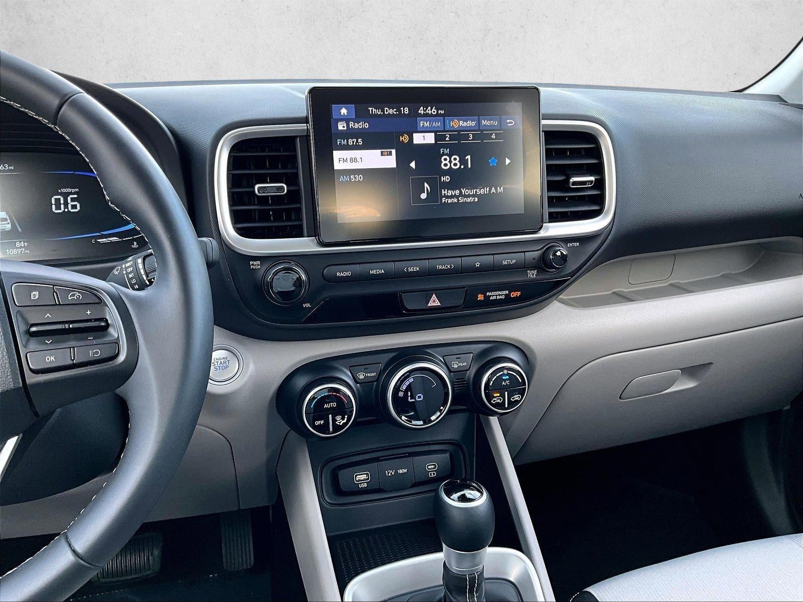 2024 Hyundai VENUE SEL IVT