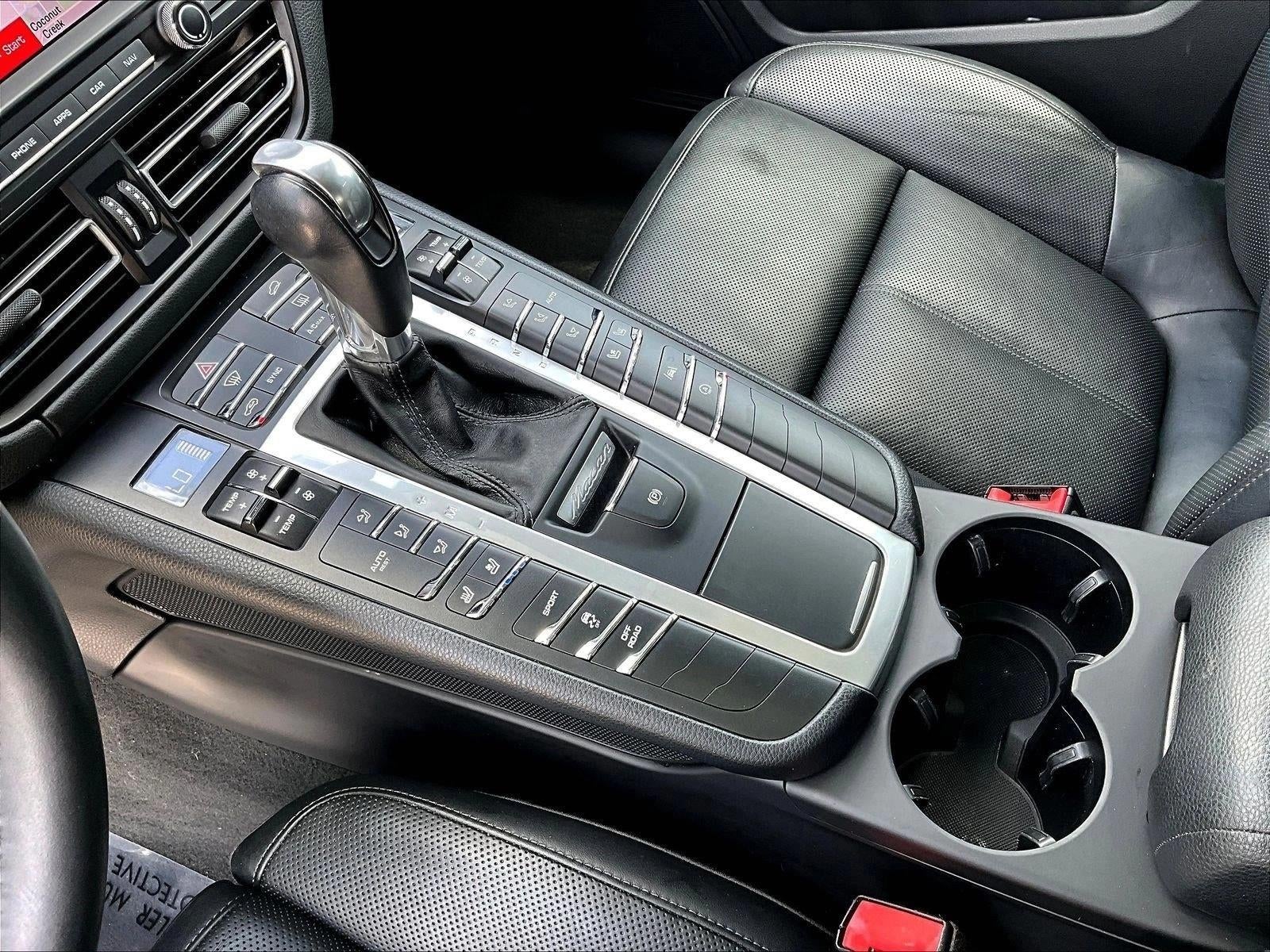 2020 Porsche Macan AWD