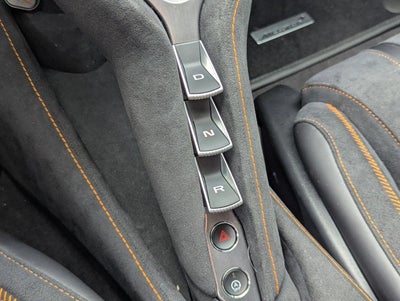 2025 McLaren 750S Coupe