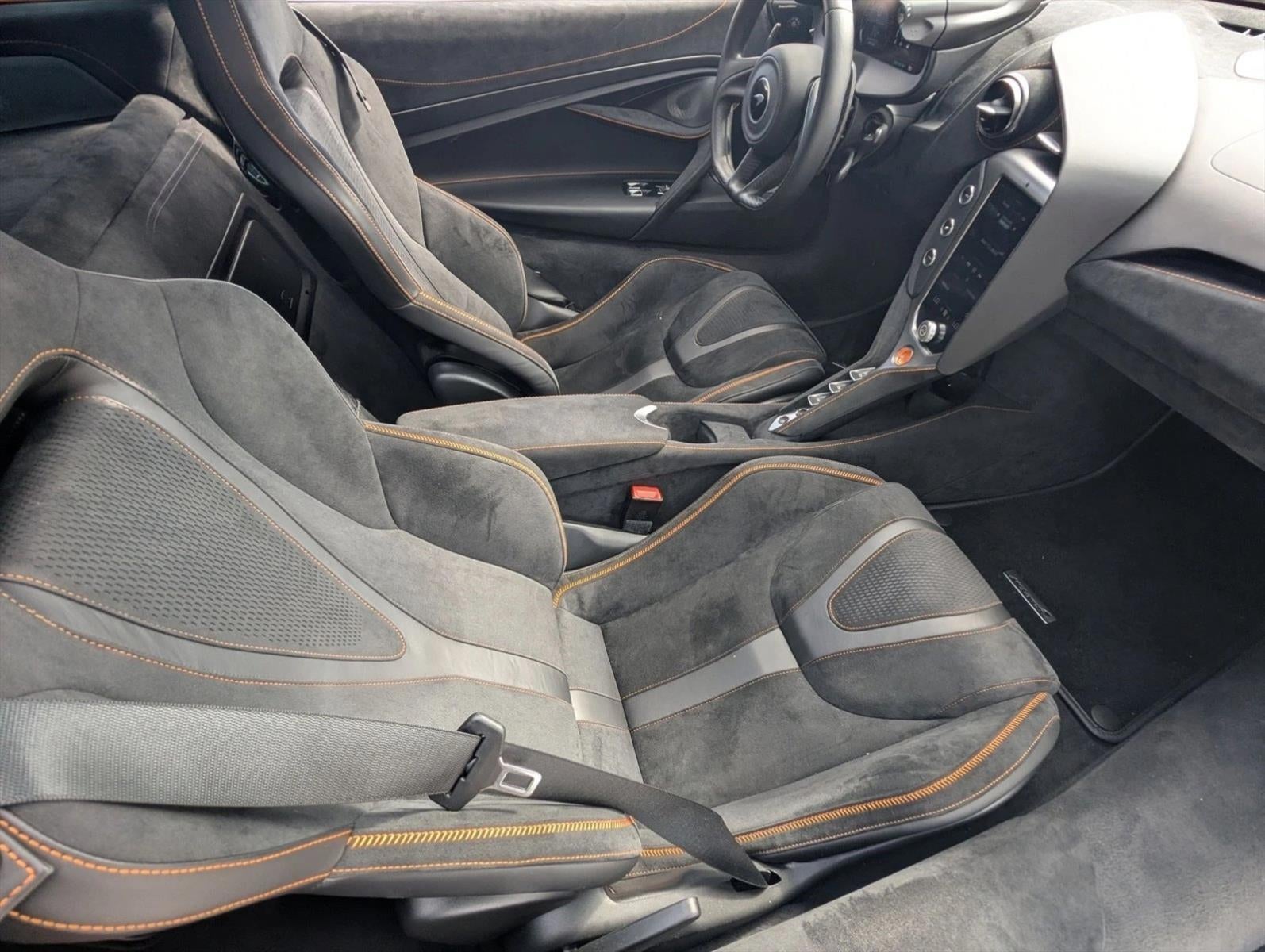 2025 McLaren 750S Coupe