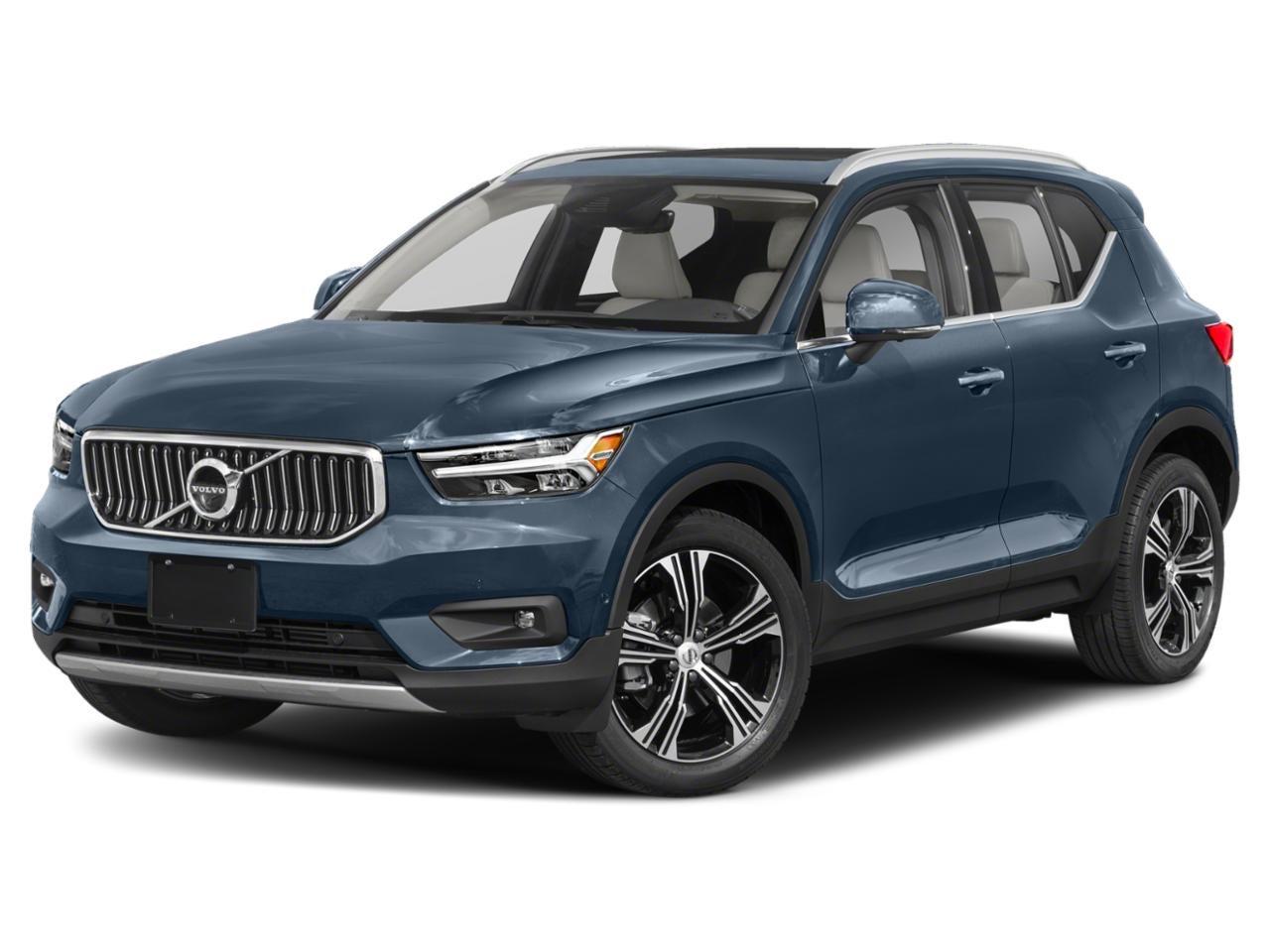 2022 Volvo XC40 T5 AWD Momentum