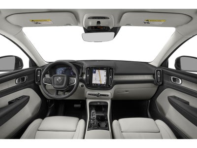 2022 Volvo XC40 T5 AWD Momentum