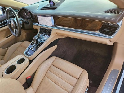 2018 Porsche Panamera 4 AWD