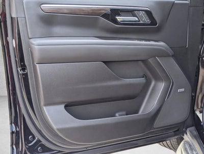 2025 Chevrolet Suburban 4WD LT