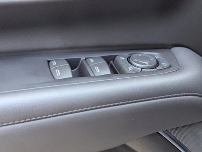 2025 Chevrolet Suburban 4WD LT