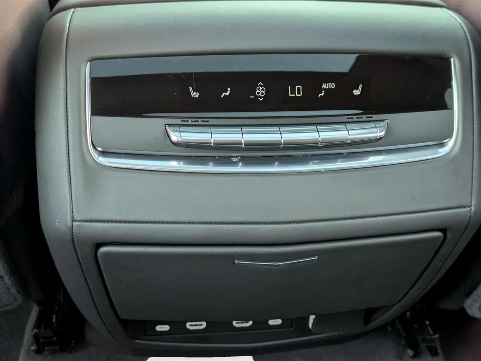 2024 Cadillac Escalade 4WD Sport Platinum