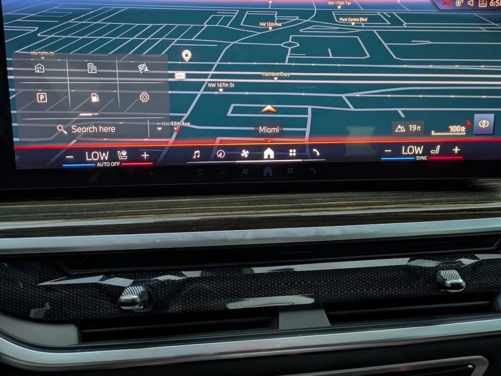 2024 BMW X7 xDrive40i Sports Activity Vehicle