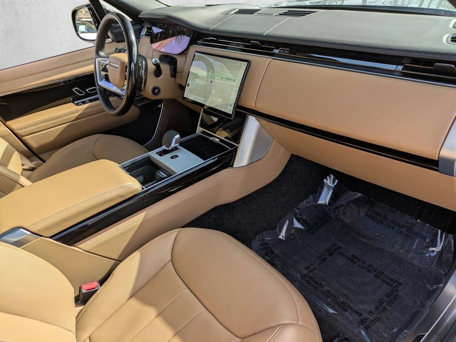 2025 Land Rover Range Rover P530 SE LWB 7 Seat