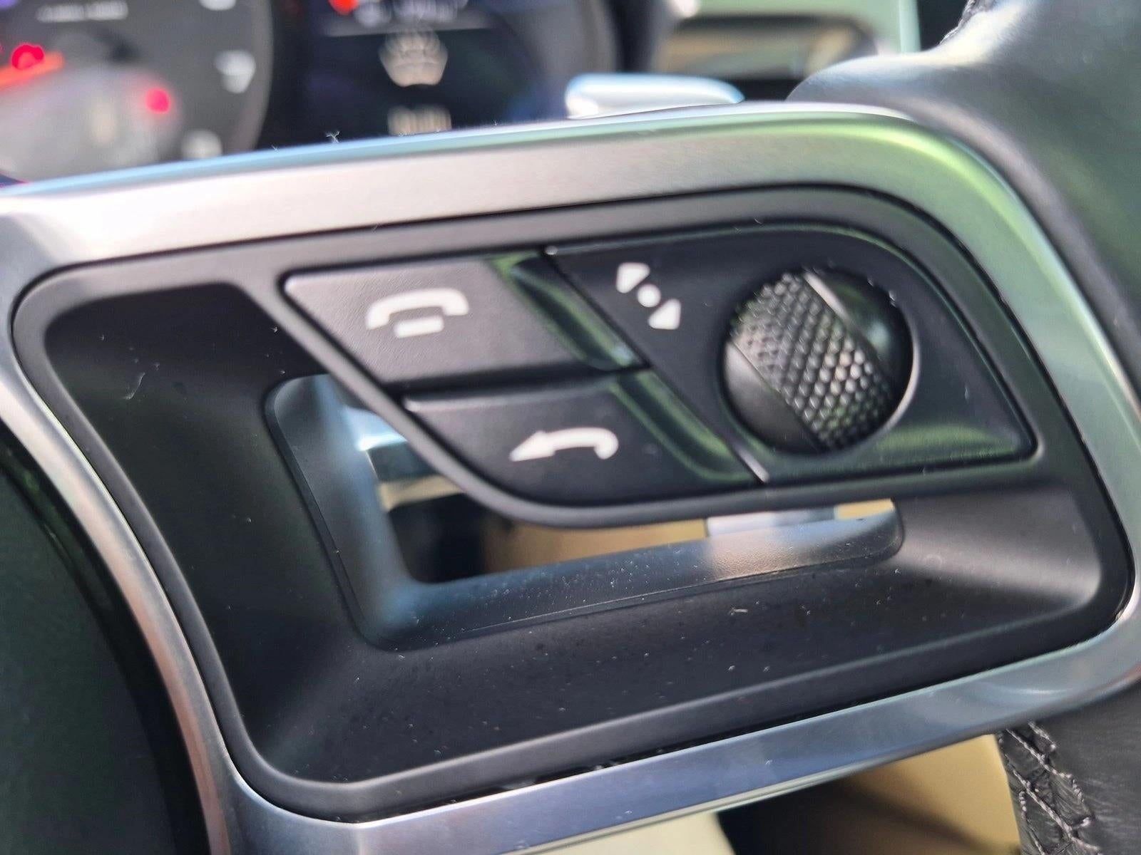 2021 Porsche Macan AWD