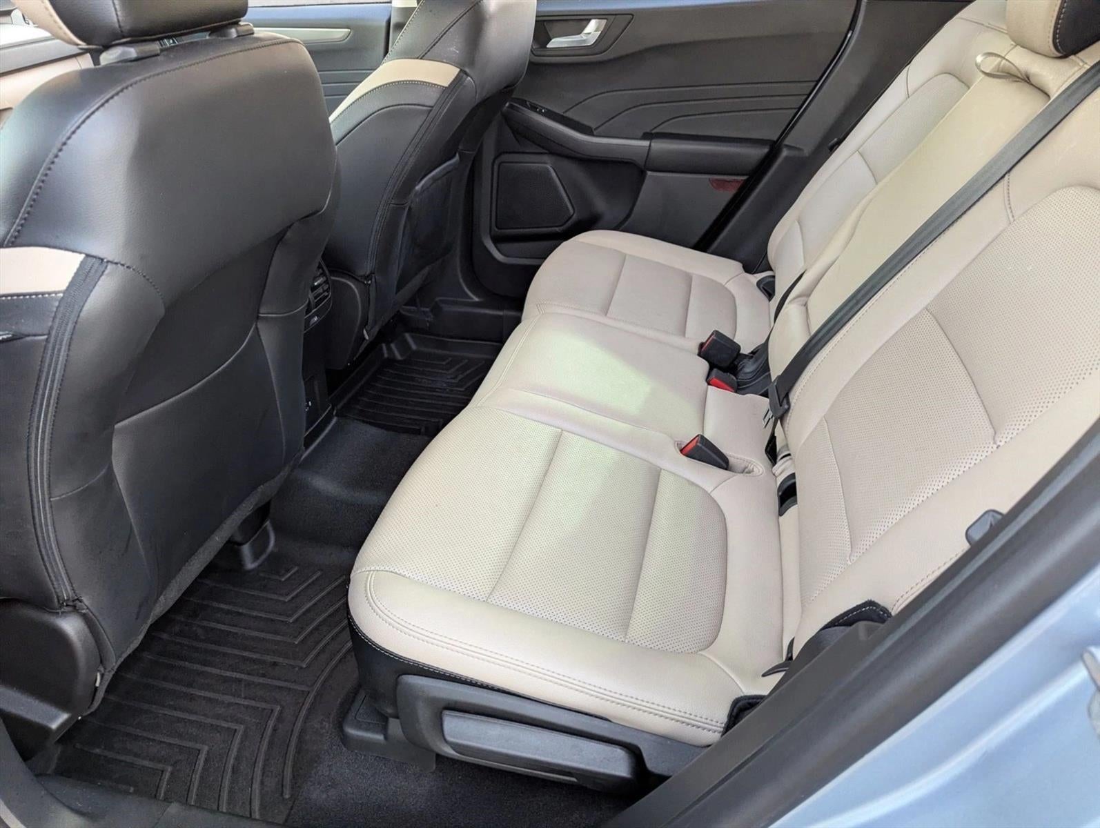 2022 Ford Escape Titanium AWD