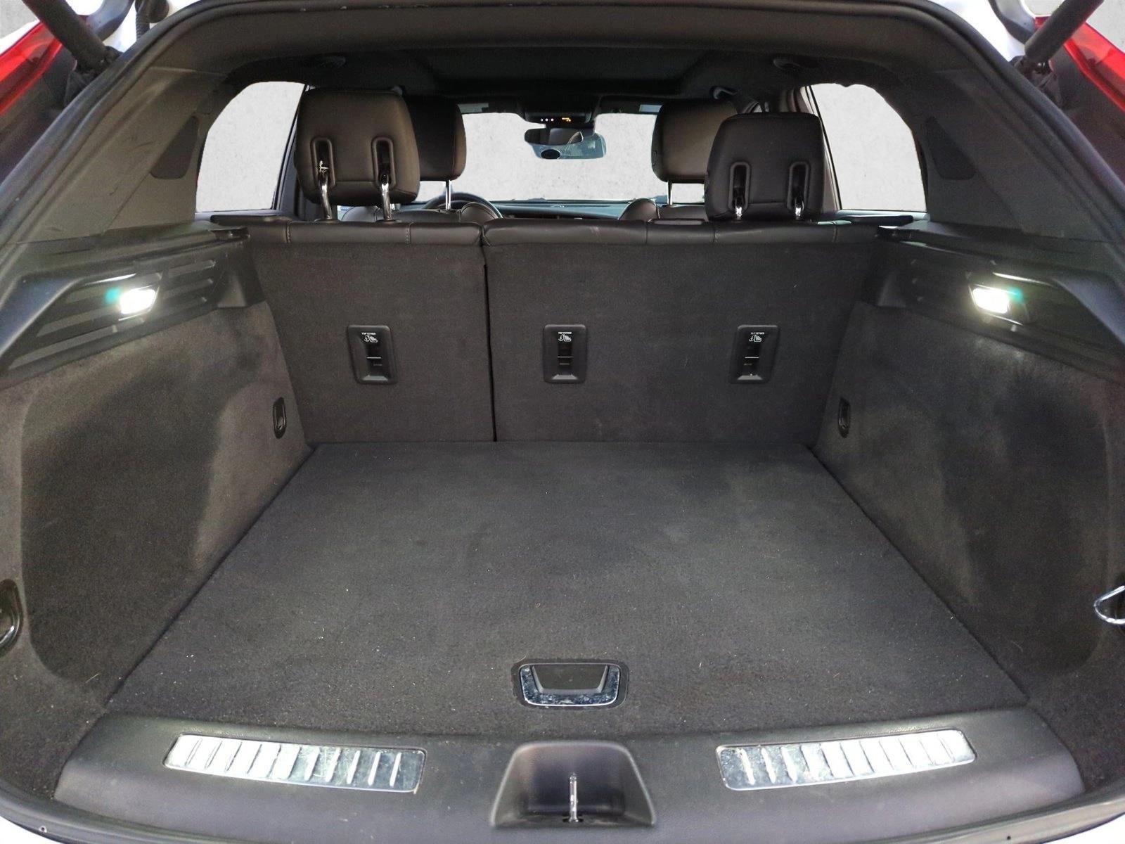 2023 Cadillac XT4 AWD 4dr Premium Luxury