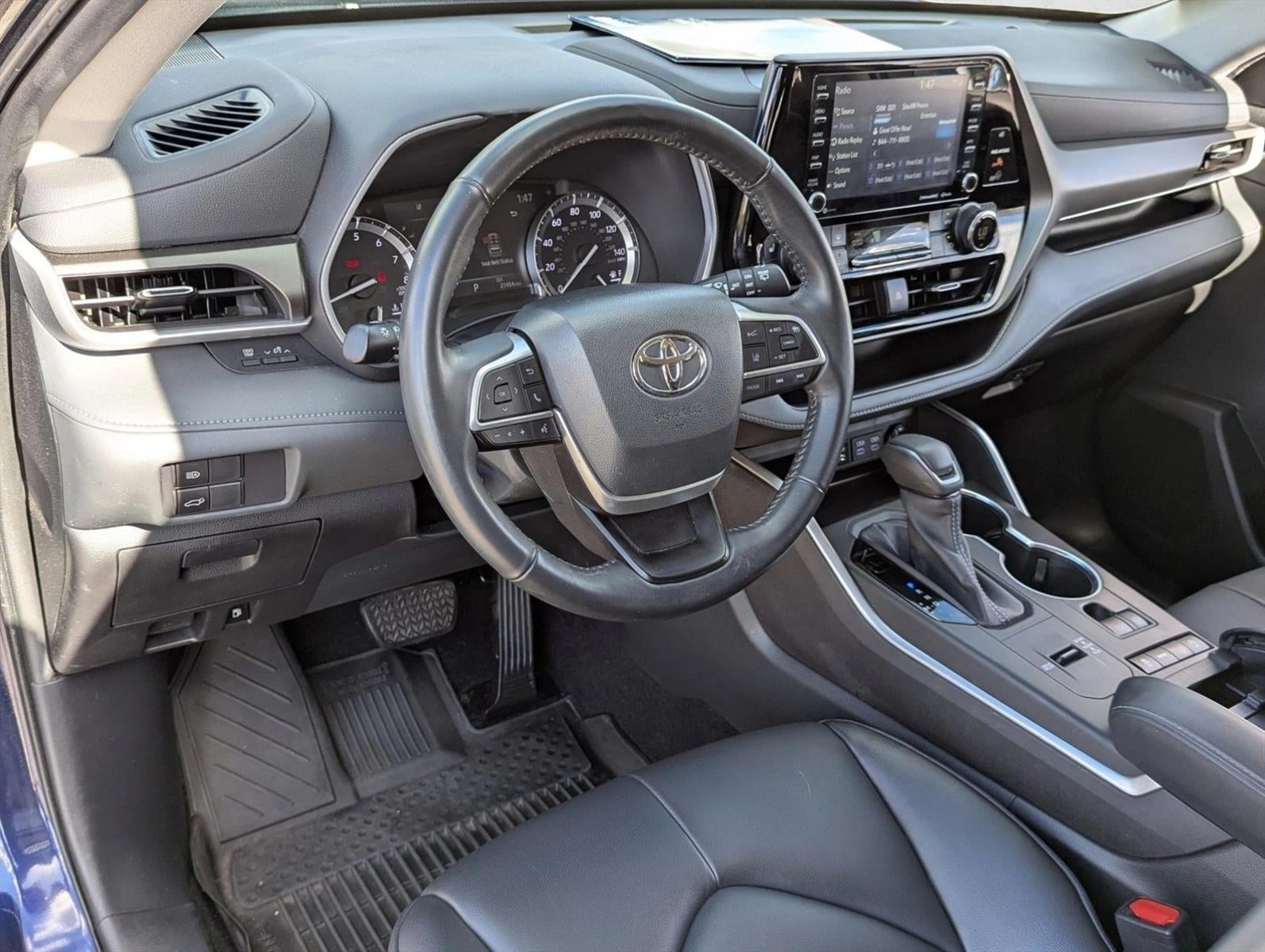 2022 Toyota Highlander XLE FWD (Natl)