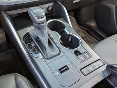 2022 Toyota Highlander XLE FWD (Natl)