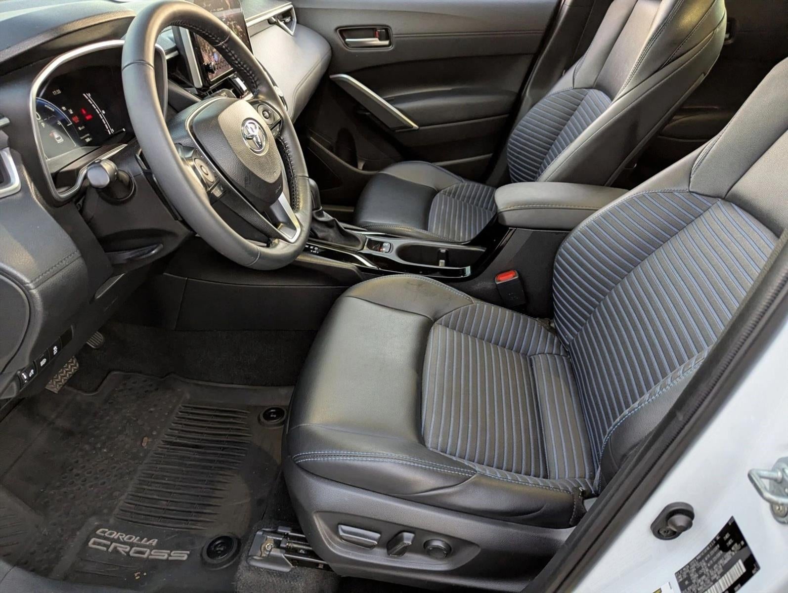 2023 Toyota Corolla Cross Hybrid XSE 4WD (Natl)