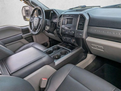 2017 Ford Super Duty F-250 SRW XLT 4WD Crew Cab 6.75' Box