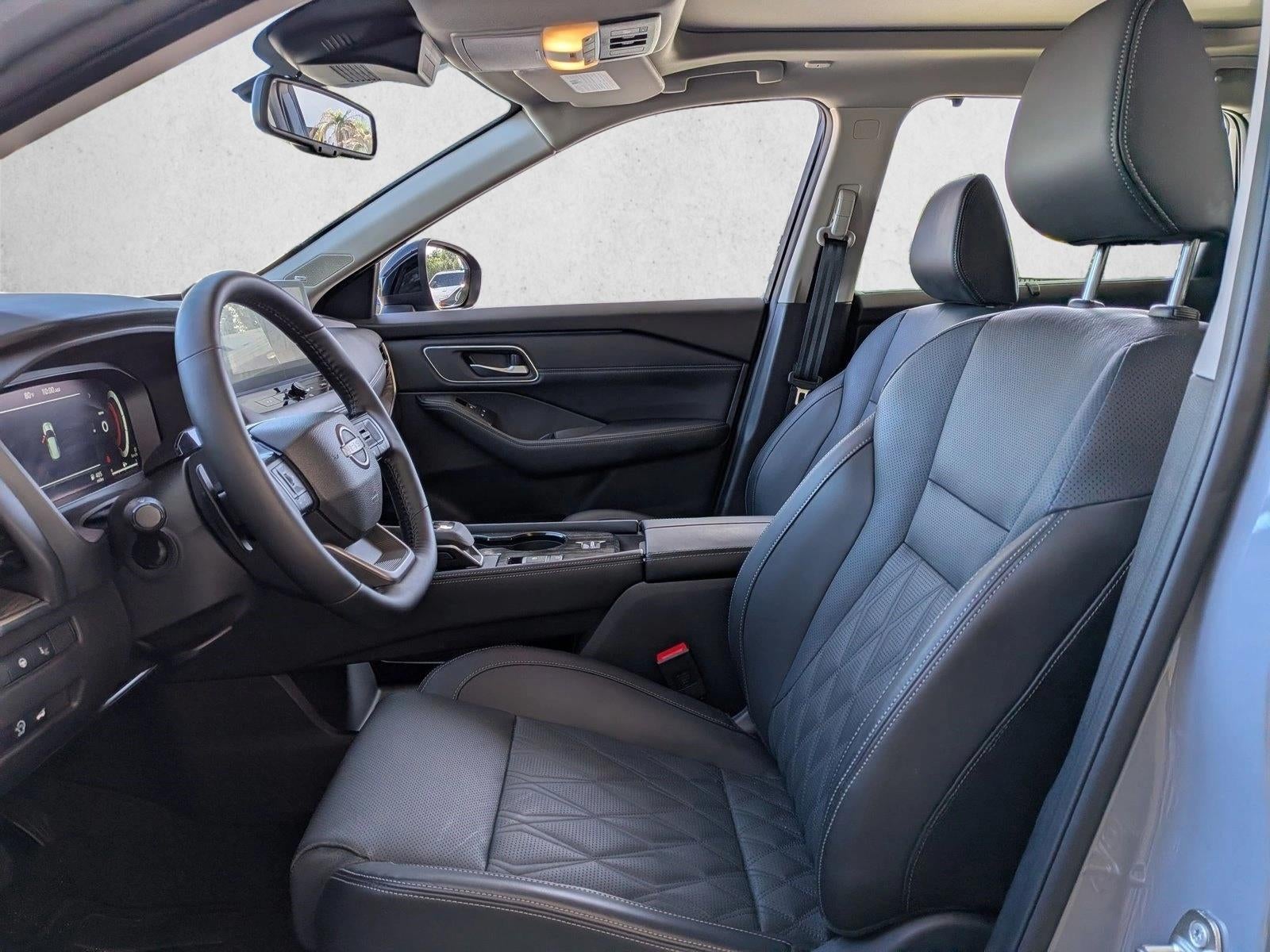 2025 Nissan Rogue FWD Platinum