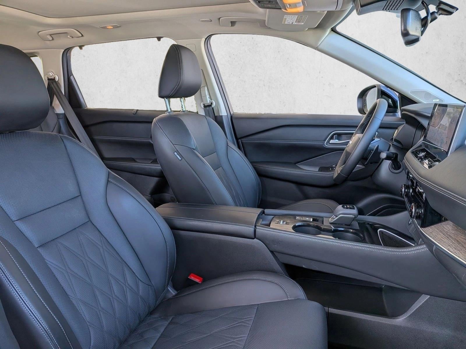 2025 Nissan Rogue FWD Platinum