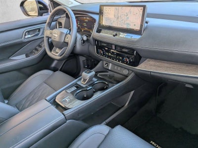 2025 Nissan Rogue FWD Platinum