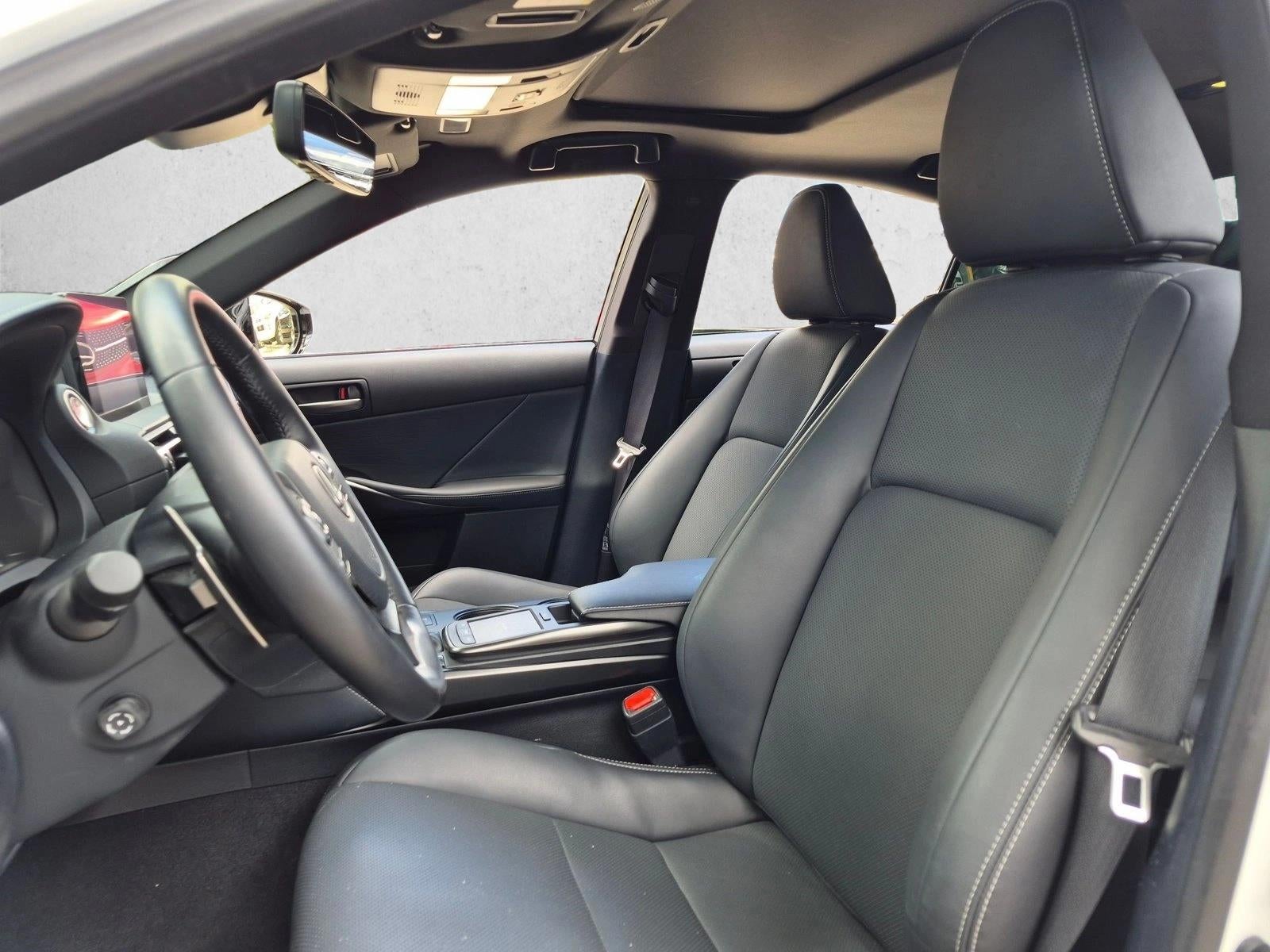 2023 Lexus IS 300 RWD