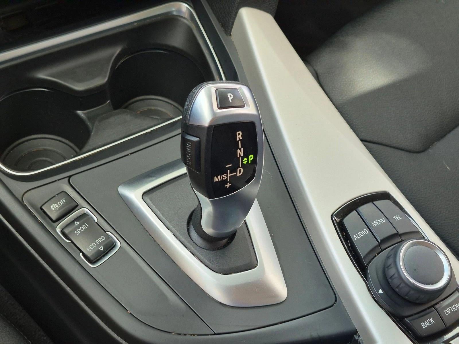 2017 BMW 320i Sedan