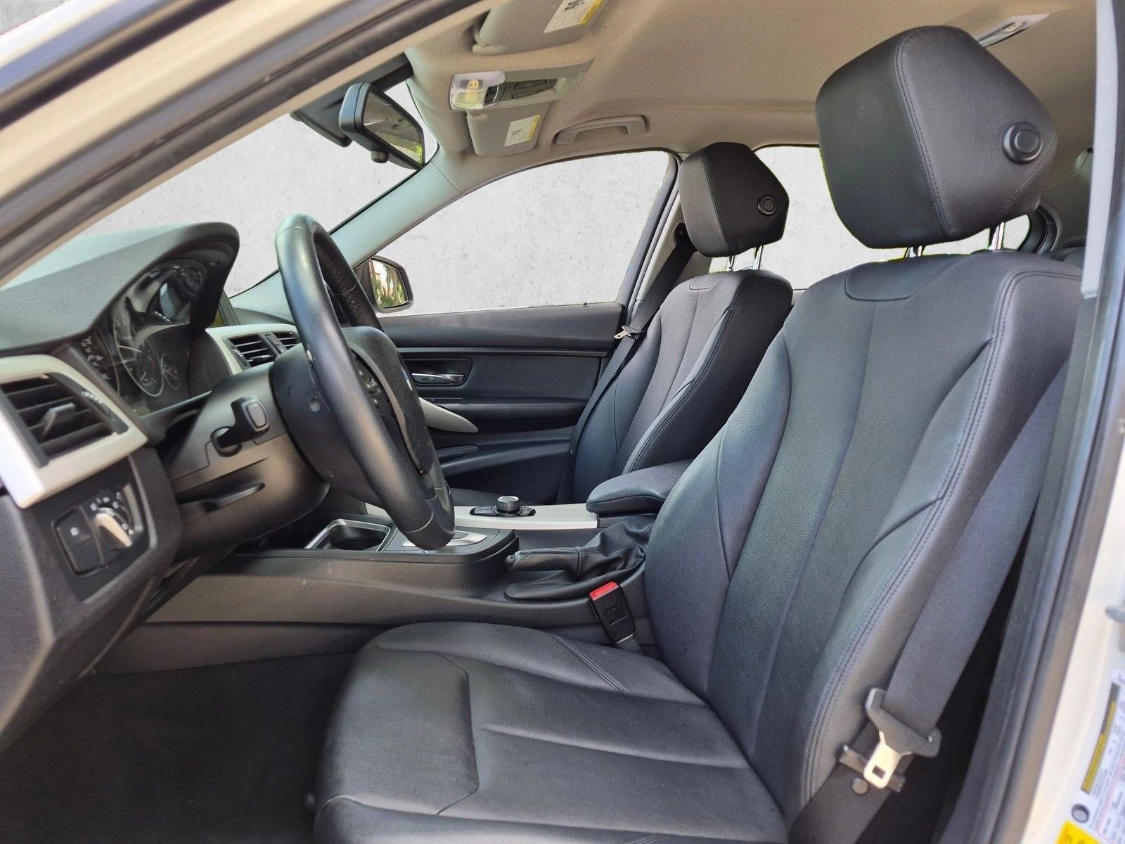 2017 BMW 320i Sedan