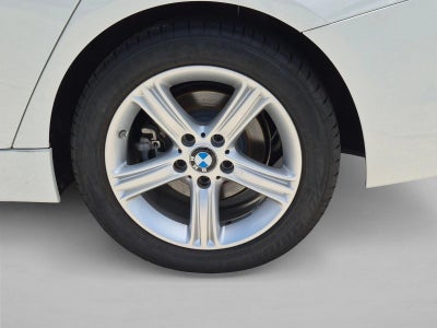 2017 BMW 320i Sedan