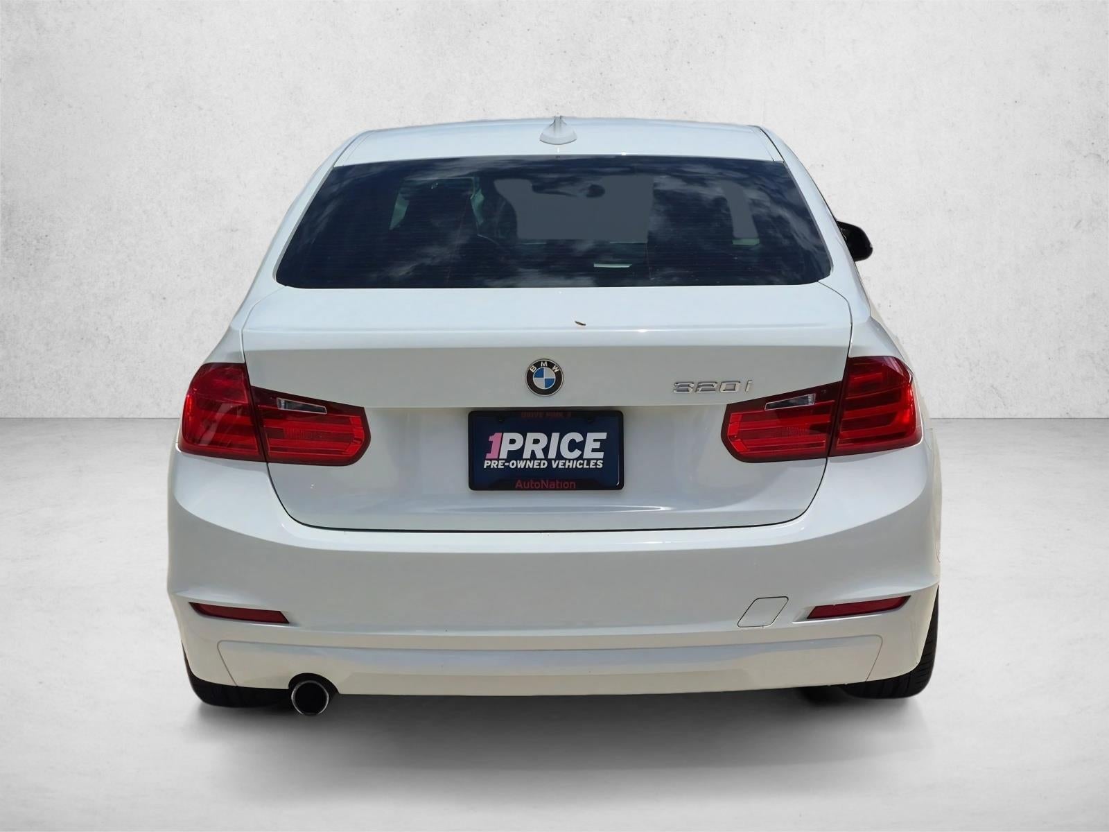 2017 BMW 320i Sedan