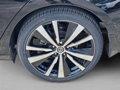 2021 Nissan Altima 2.5 SR Sedan