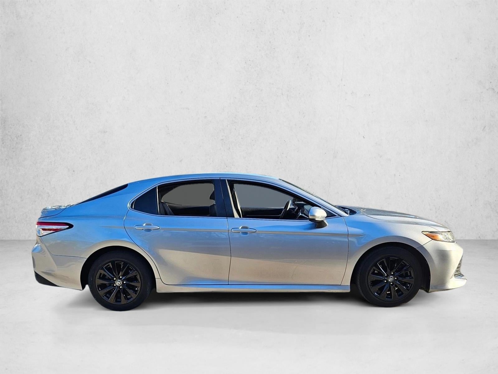 2018 Toyota Camry LE Auto (SE)