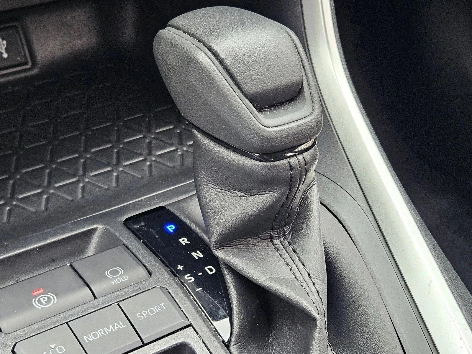 2022 Toyota RAV4 XLE FWD (GS)